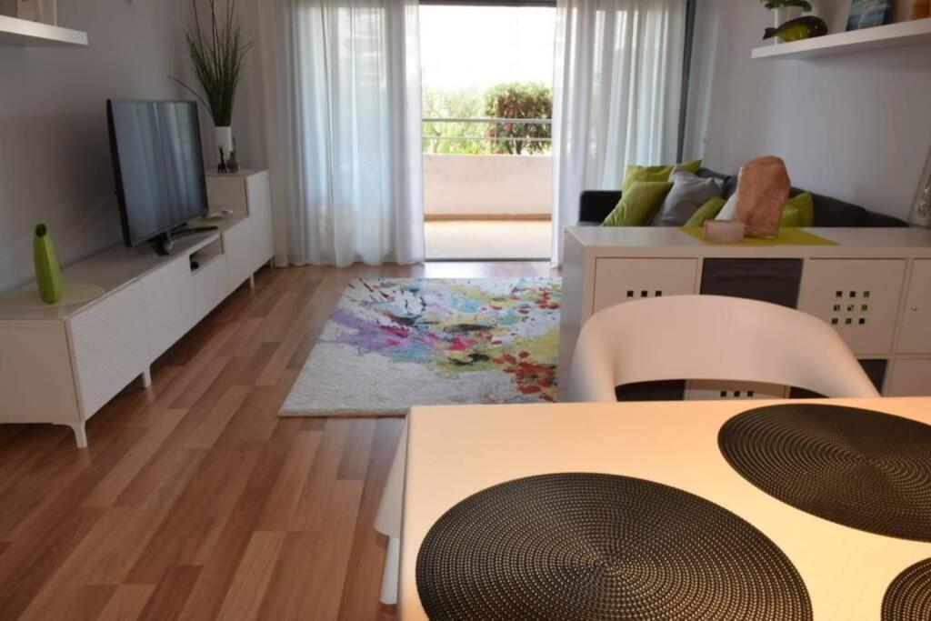 Brina, Stylish Apartment In Portimao Portimão Exterior photo